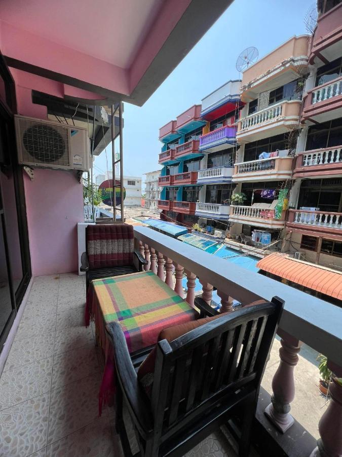 Soetnos Hotel Pantai Jomtien Bagian luar foto